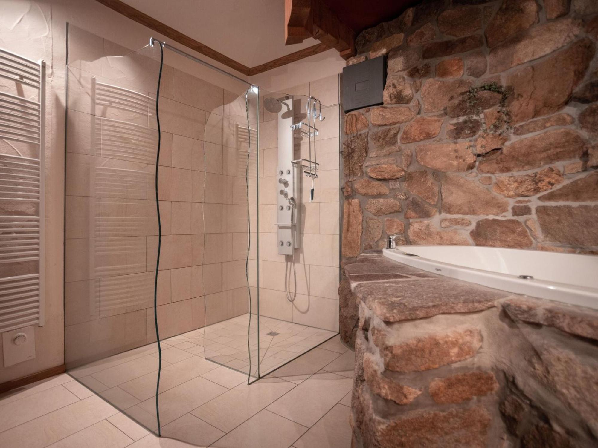Holiday Home With Whirlpool And Sauna In Viechtach Luaran gambar