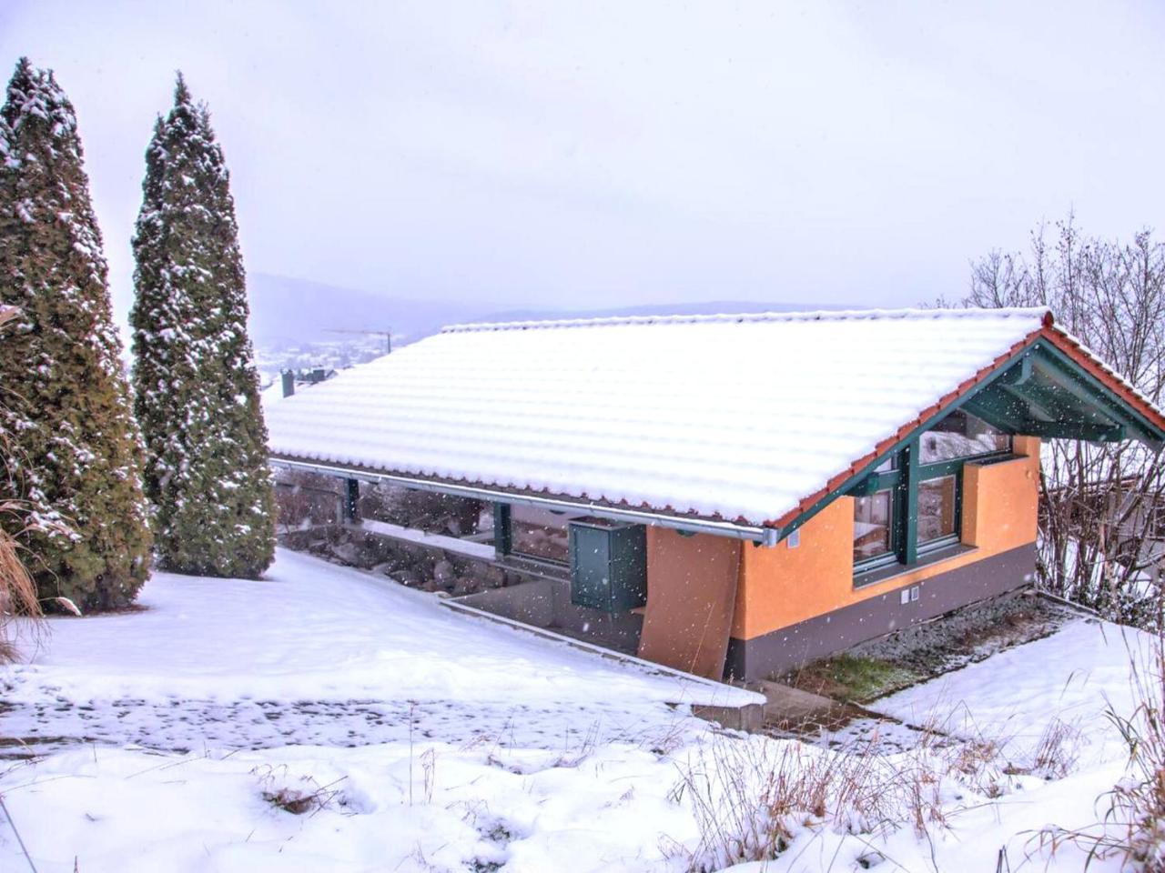 Holiday Home With Whirlpool And Sauna In Viechtach Luaran gambar